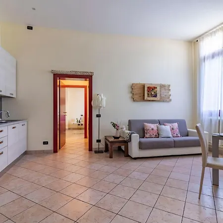 Appartamento Casa Charleston Dimora Smart Al Duomo *